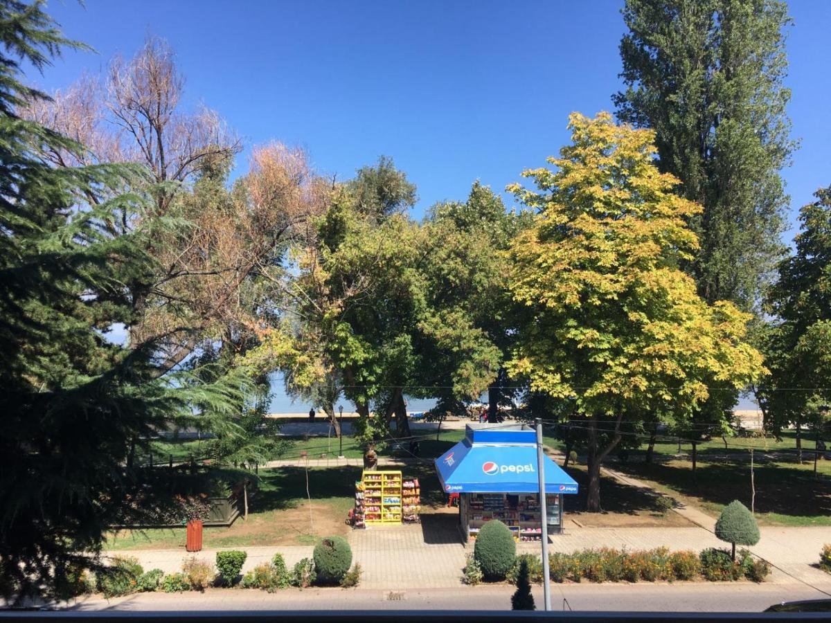 Vila Vadeha Pogradec Exterior photo