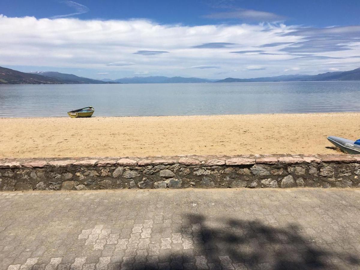 Vila Vadeha Pogradec Exterior photo