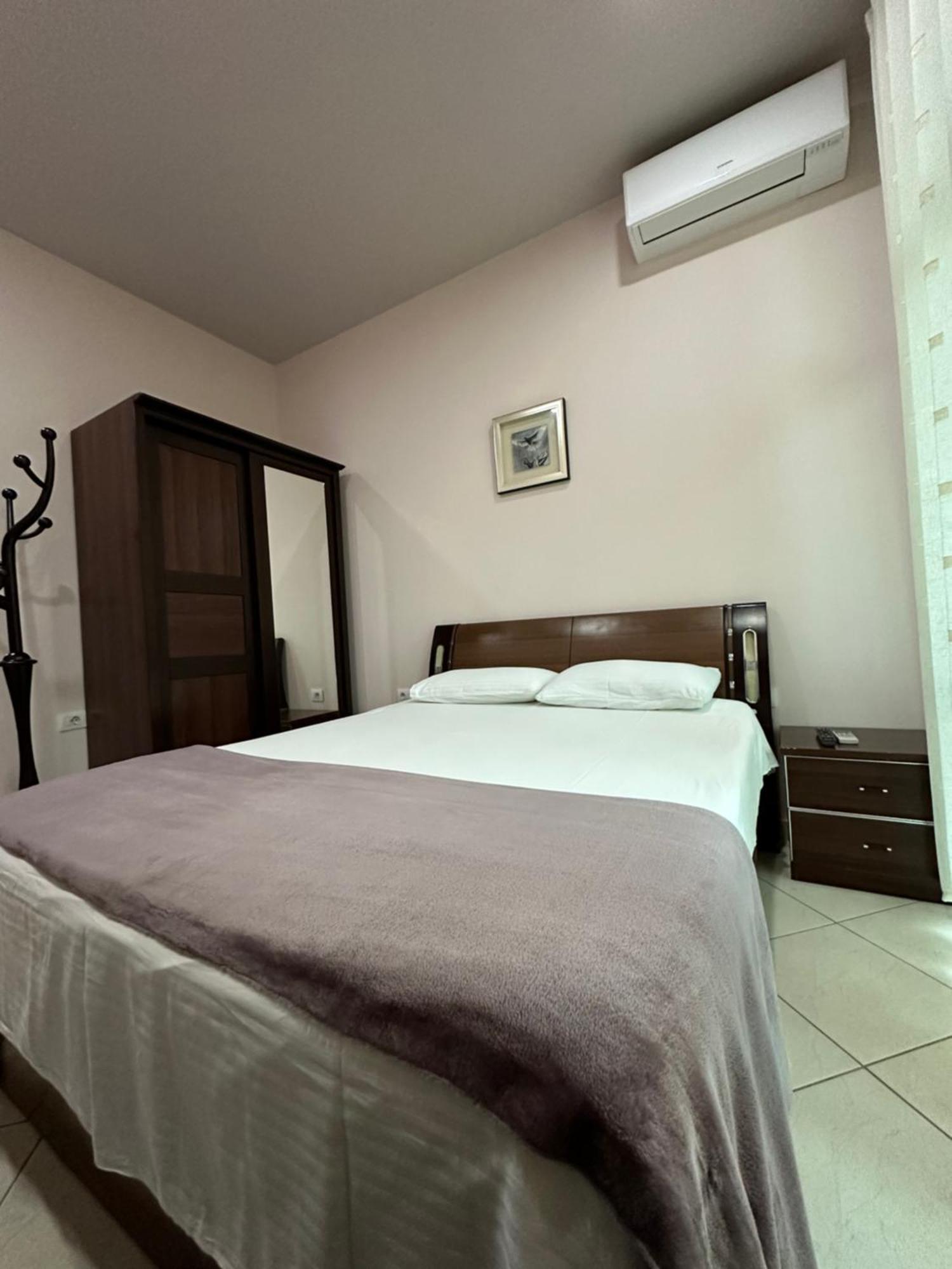 Vila Vadeha Pogradec Exterior photo